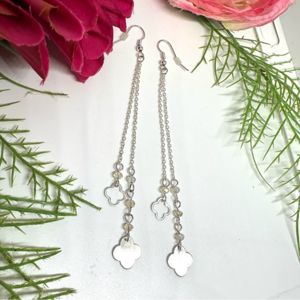 NEW⚜️Flower Charm Chain Drop Crystal Earrings